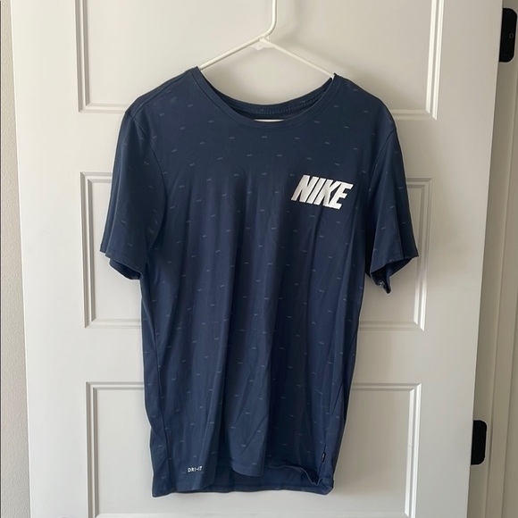 Nike Dri-Fit Size Medium Navy Blue T-Shirt - Picture 7 of 7